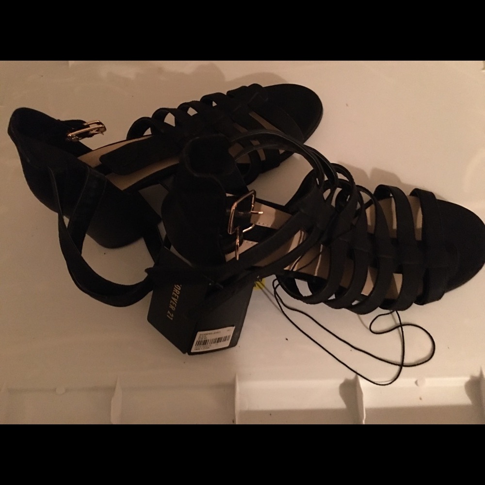 Forever 21 Black Strappy Sandal Shoe, Size 7